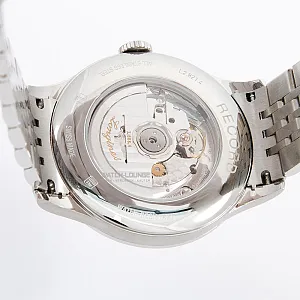 07880_watchlounge_l28214116_lo.jpg