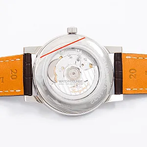 07978_watchlounge_l48254922_lo.jpg