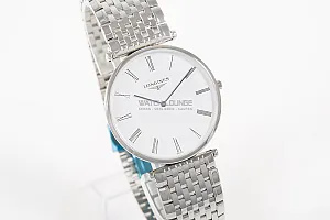 08067_watchlounge_l47664116_lo.jpg