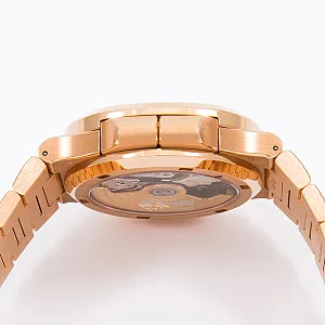 08129_watchlounge_lo.jpg