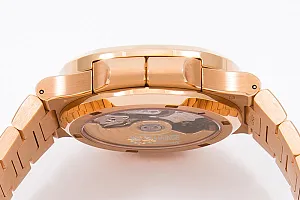 08129_watchlounge_lo.jpg