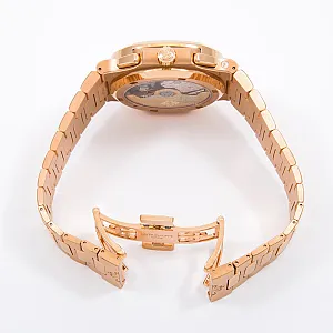 08131_watchlounge_lo.jpg