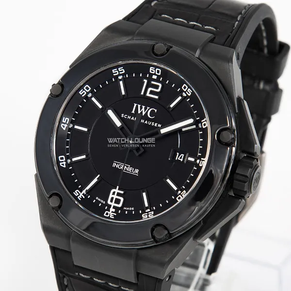 08183_watchlounge_lo_1.jpg