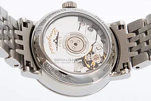 08230_watchlounge_l43094776_lo.jpg