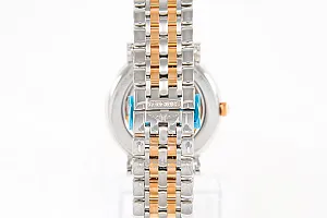 08242_watchlounge_l49105117_lo.jpg