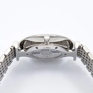 08248_watchlounge_l49084716_lo.jpg