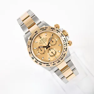 08307_watchlounge.jpg
