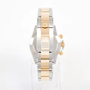 08314_watchlounge.jpg