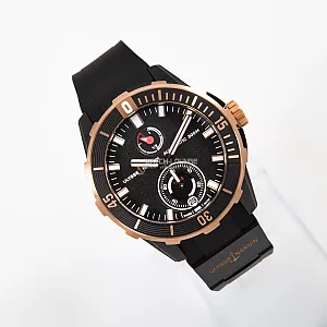 08318_watchlounge_lo.jpg