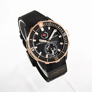08320_watchlounge_lo.jpg