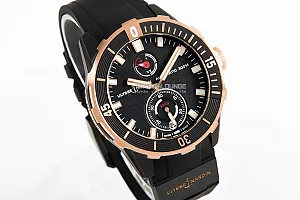 08320_watchlounge_lo.jpg