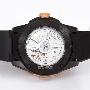 08324_watchlounge_lo.jpg