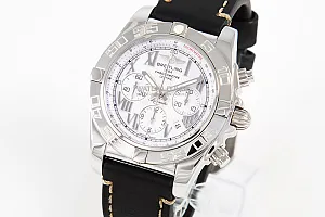 08332_watchlounge_lo.jpg