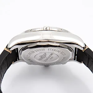 08334_watchlounge_lo.jpg
