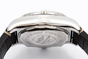 08334_watchlounge_lo.jpg