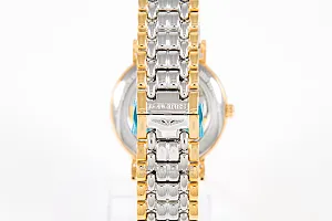 08383_watchlounge_48052117_lo.jpg