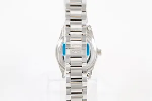 08412_watchlounge_22864876_lo.jpg