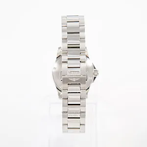 08431_watchlounge_33764766_lo.jpg