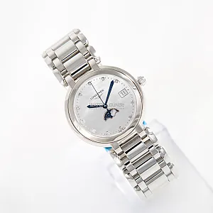 08442_watchlounge_81164876_lo.jpg