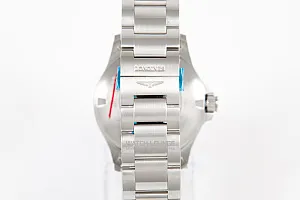 08458_watchlounge_37284766_lo.jpg