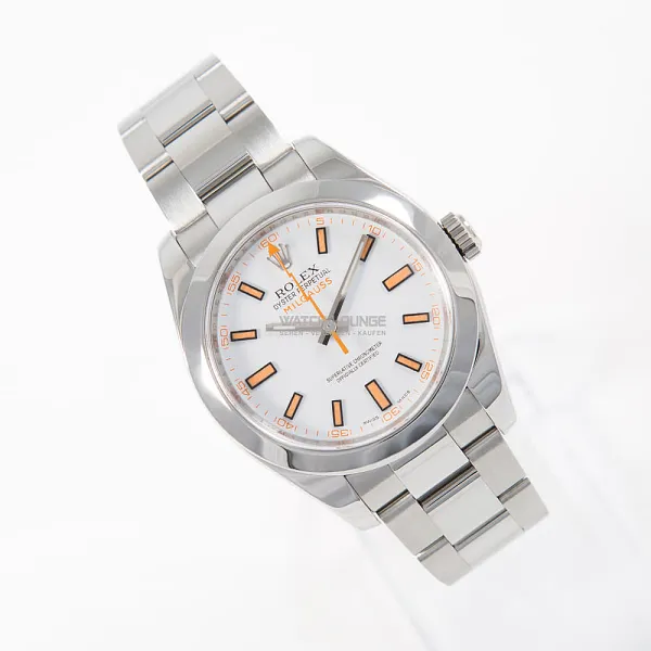08471_watchlounge_lo.jpg