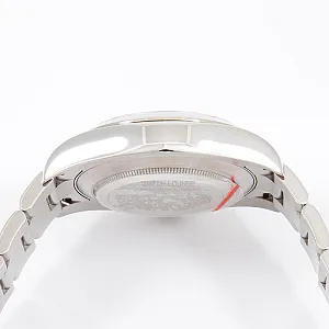 08476_watchlounge_lo.jpg