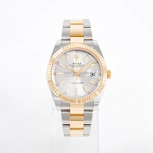08482_watchlounge_lo.jpg