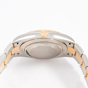 08485_watchlounge_lo.jpg