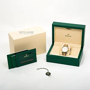 08489_watchlounge_lo.jpg