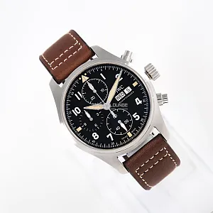 08491_watchlounge_lo.jpg