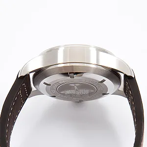 08496_watchlounge_lo.jpg
