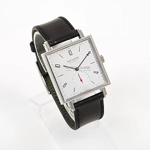 08514_watchlounge_lo.jpg