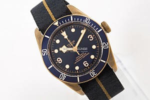 08533_watchlounge_lo.jpg