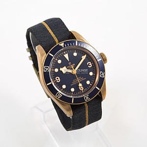 08535_watchlounge_lo.jpg