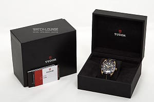 08541_watchlounge_lo.jpg