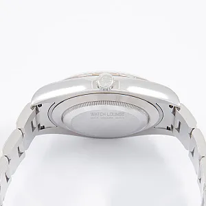 08547_watchlounge_lo.jpg