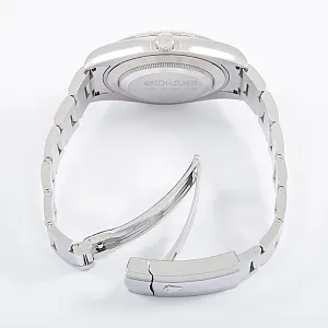 08549_watchlounge_lo.jpg
