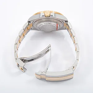 08574_watchlounge_lo.jpg