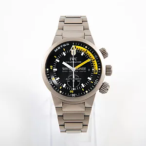 08604_watchlounge_lo.jpg