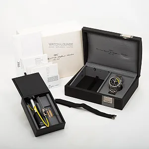 08608_watchlounge_lo.jpg