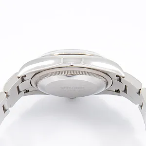 08626_watchlounge_lo.jpg
