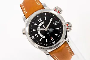 08632_watchlounge_lo.jpg