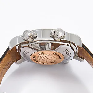 08636_watchlounge_lo.jpg