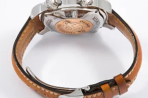 08638_watchlounge_lo.jpg