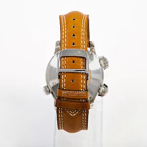 08639_watchlounge_lo.jpg