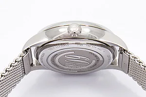 08676_watchlounge_lo.jpg
