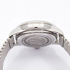 08677_watchlounge_lo.jpg