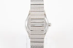 08679_watchlounge_lo.jpg