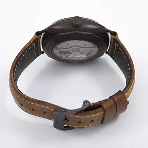 08699_watchlounge_lo.jpg