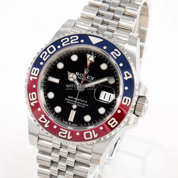 08713_watchlounge_lo_1.jpg